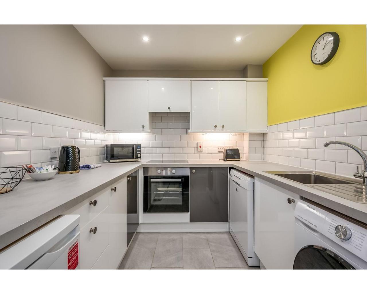 Central Belfast Apartments: Citygate Room photo
