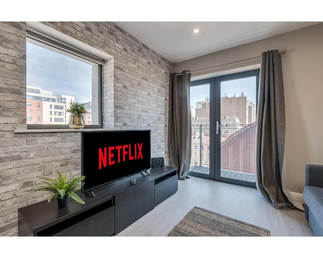 Central Belfast Apartments: Citygate Exterior photo