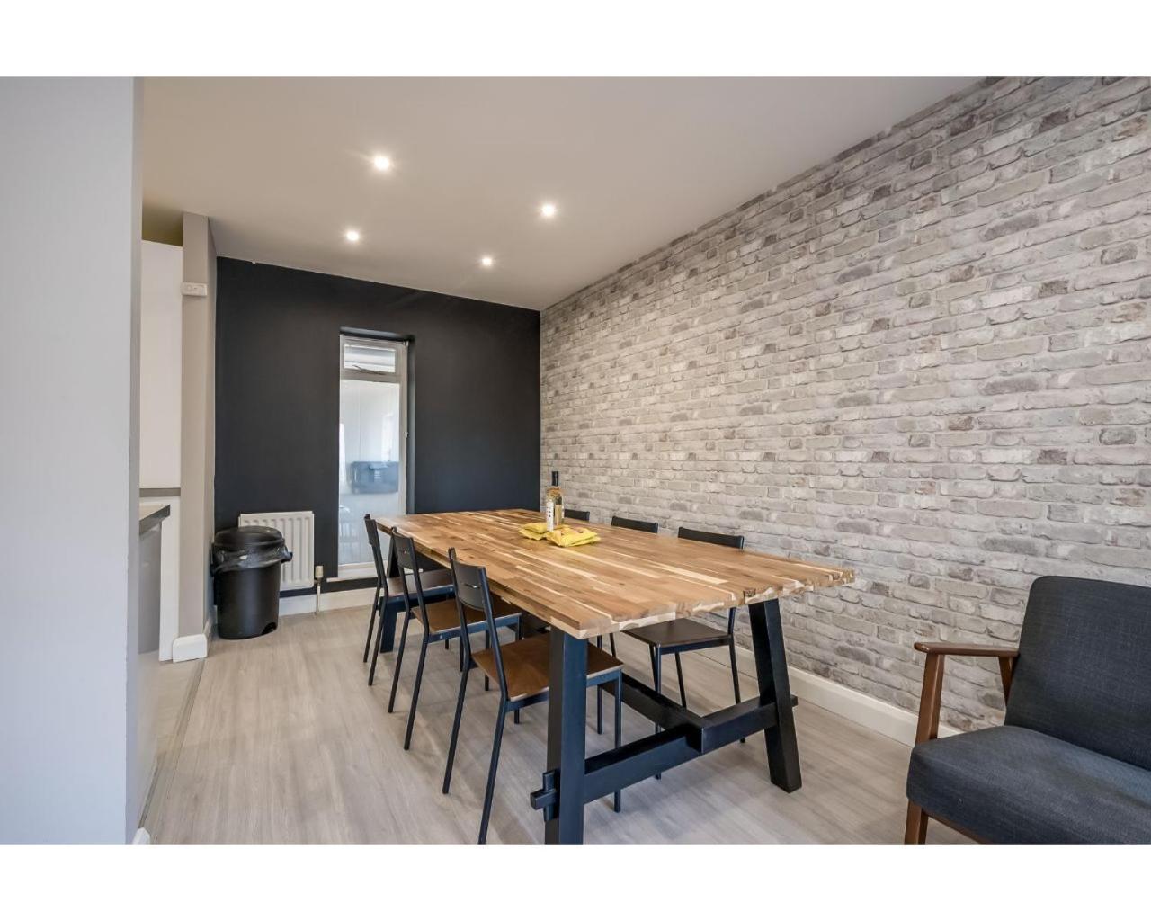 Central Belfast Apartments: Citygate Room photo
